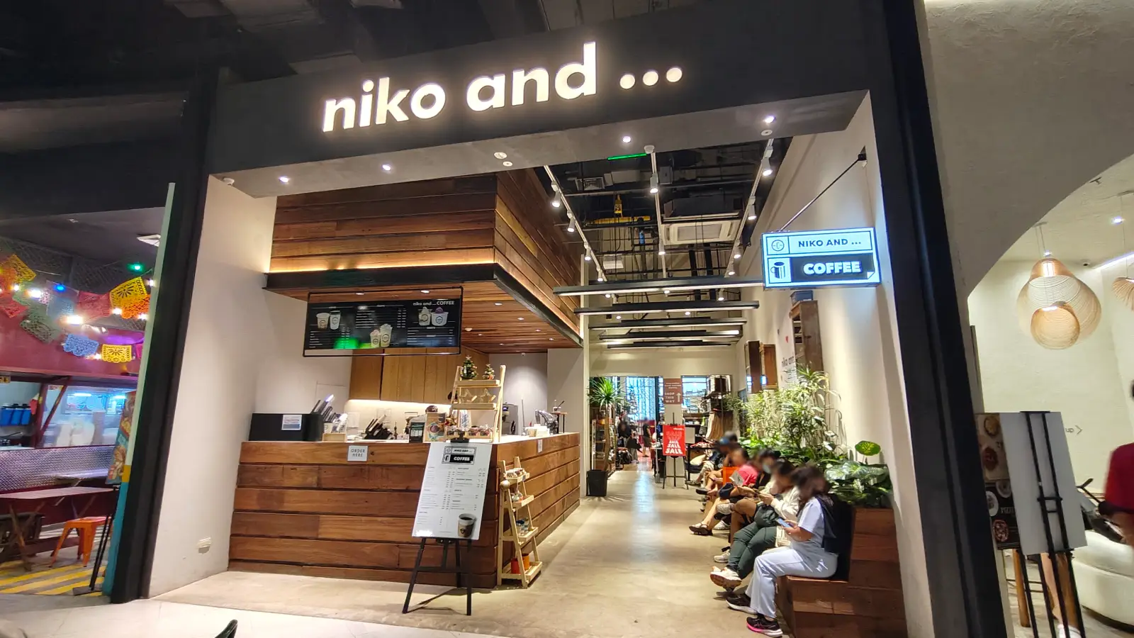 NIKO AND ... COFFEE in SM Mall of Asia